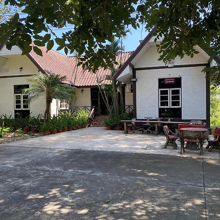 RS Phong Riverside Resort Khon Kaen Buitenkant foto