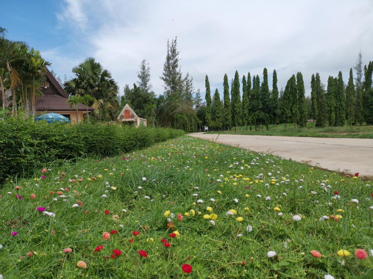 RS Phong Riverside Resort Khon Kaen Buitenkant foto