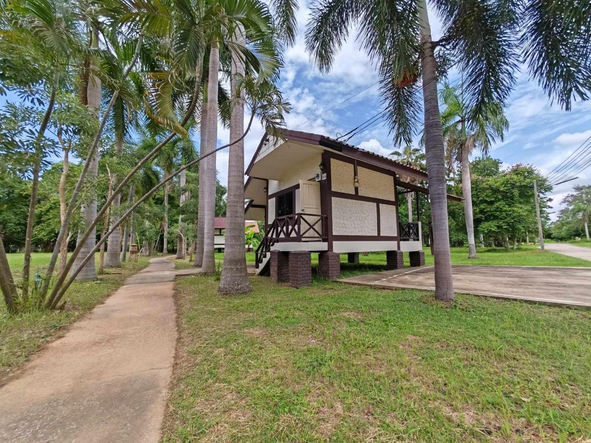 RS Phong Riverside Resort Khon Kaen Buitenkant foto