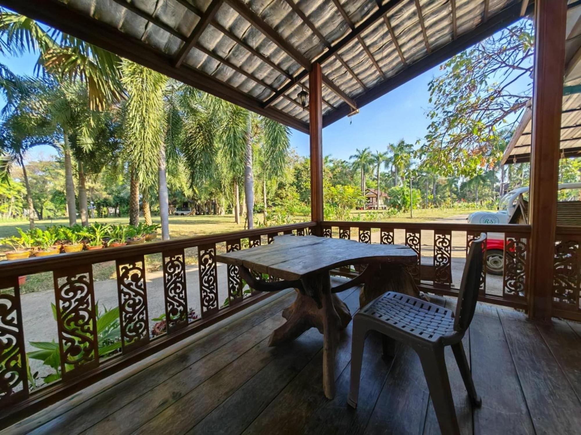 RS Phong Riverside Resort Khon Kaen Buitenkant foto