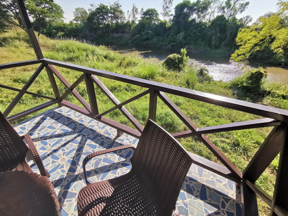 RS Phong Riverside Resort Khon Kaen Buitenkant foto