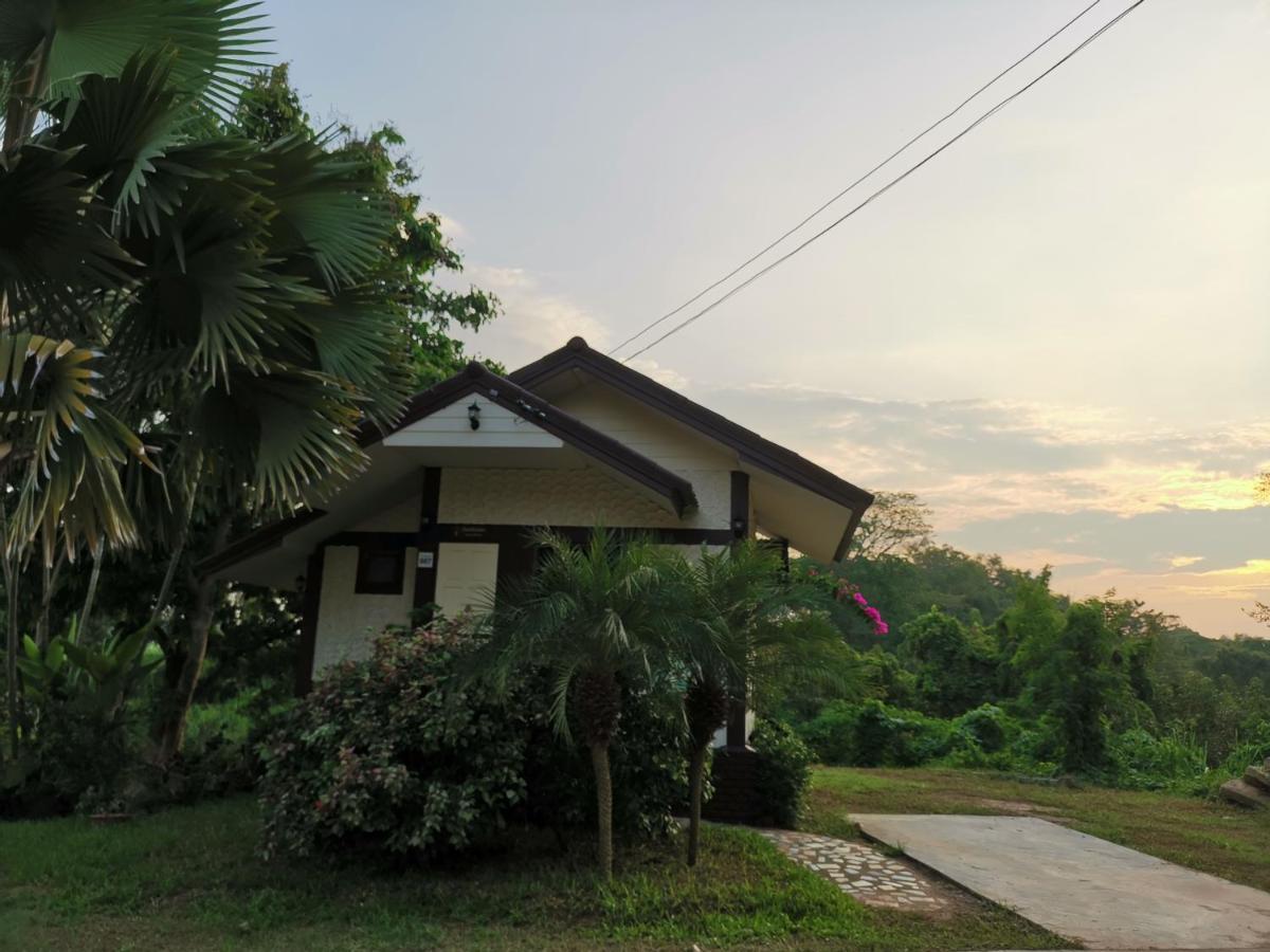 RS Phong Riverside Resort Khon Kaen Buitenkant foto